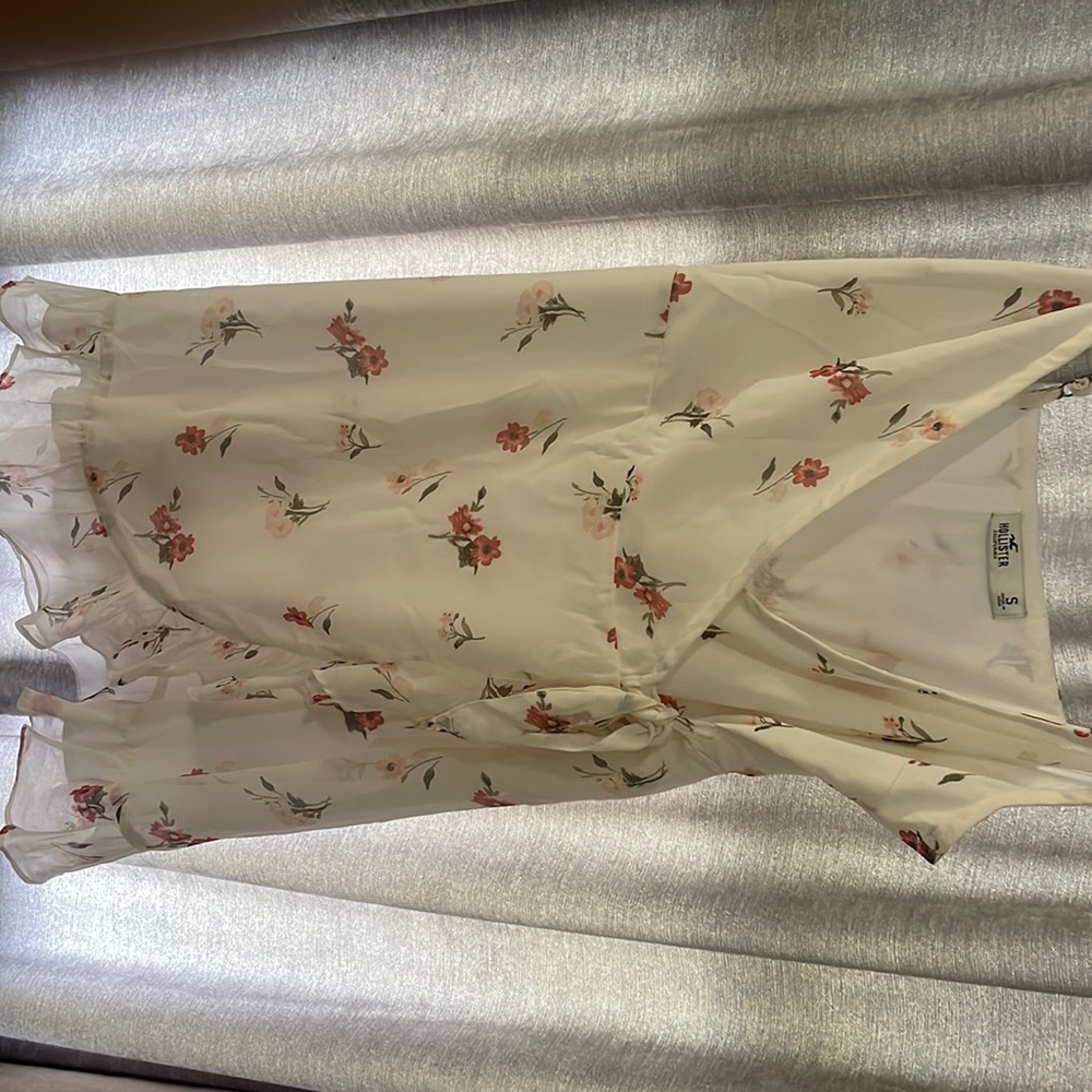 Holister Flower dress.